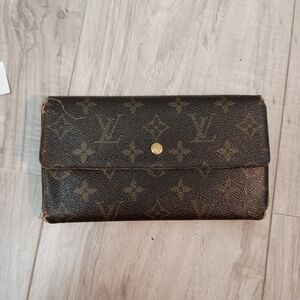 Louis Vuitton Brown Monogram Clutch